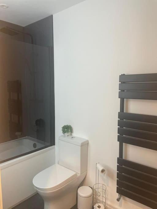 برودستيرز Rivendell Modern 2 Bedroom Apartment In St Peters Village Sleeps 6 المظهر الخارجي الصورة
